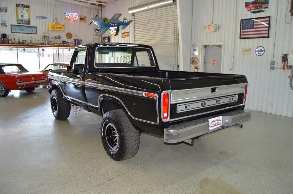 Ford-F-150-1977-Black-Black-52197-6