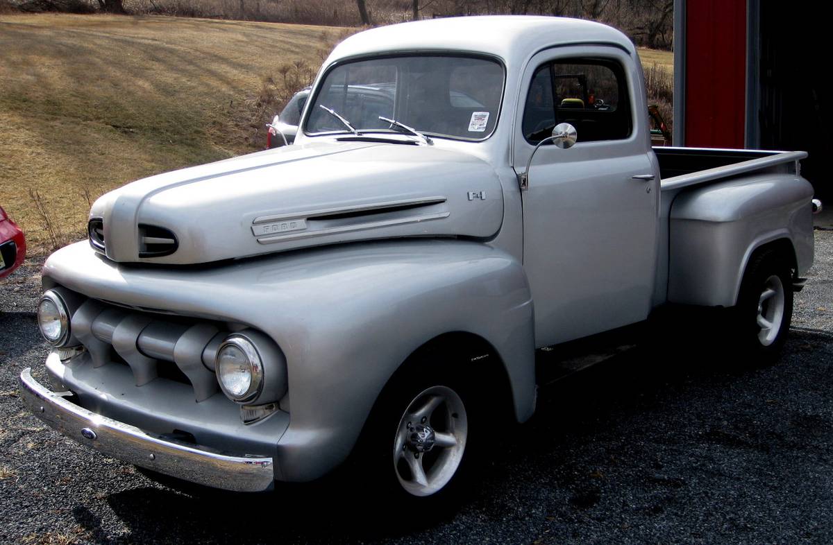 Ford-F1-custom-1951-silver-4133-1