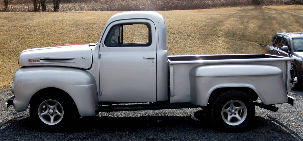 Ford-F1-custom-1951-silver-4133-3