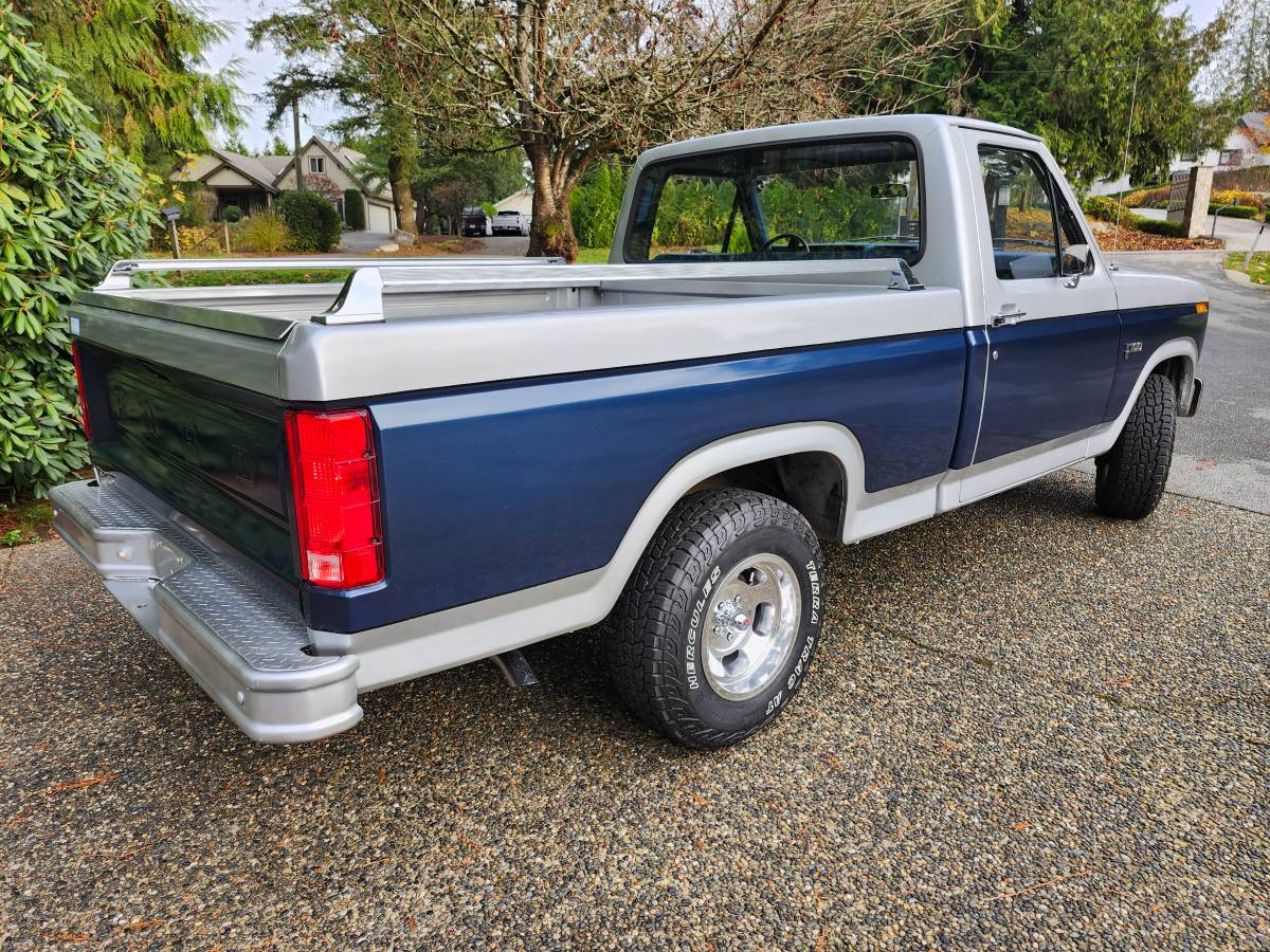 Ford-F100-pickup-1982-silver-160934-6