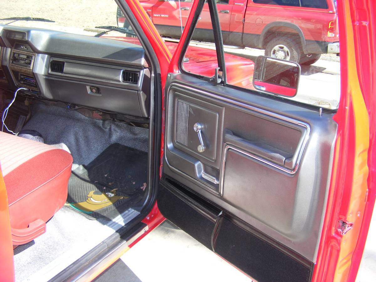 Ford-F150-1986-red-82657-10