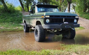 Ford-F250-4x4-1976-16093-10