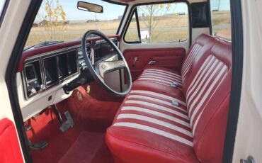 Ford-F250-camper-special-1976-red-32744-16