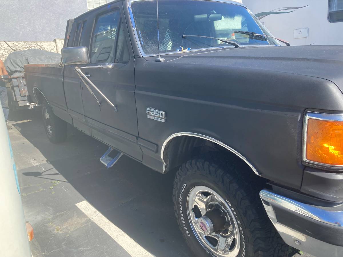 Ford-F250-super-duty-lariat-1989-black-39469-1