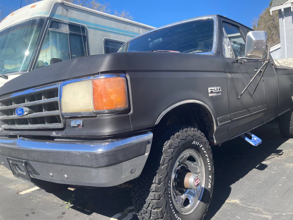 Ford-F250-super-duty-lariat-1989-black-39469-9