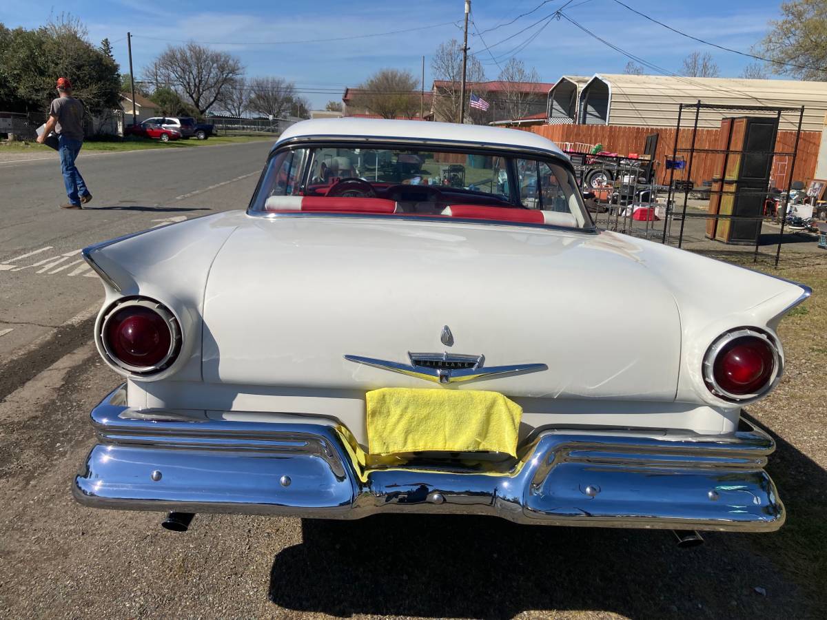 Ford-Fairlane-500-1957-12875-4