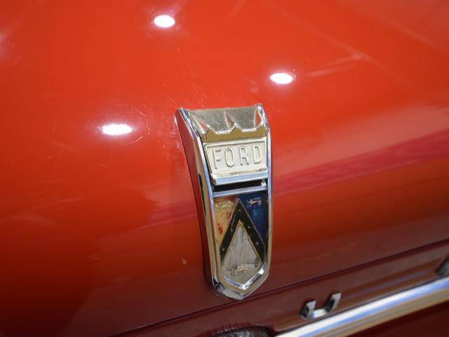 Ford-Falcon-1963-red-36032-10