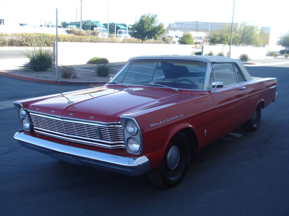 Ford-Galaxie-500-convertible-1965-47031-21