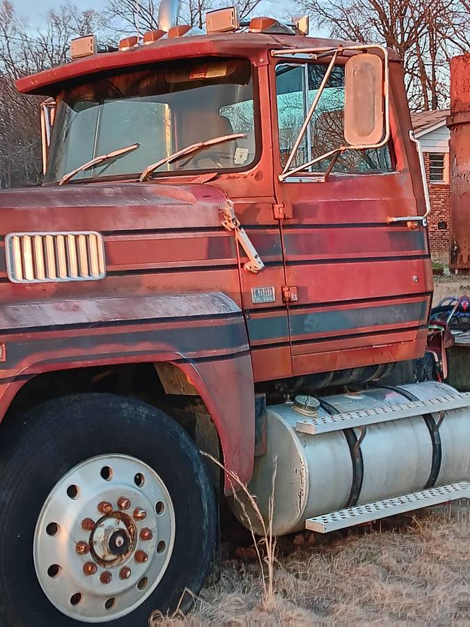 Ford-L9000-diesel-1988-custom-1126538-3