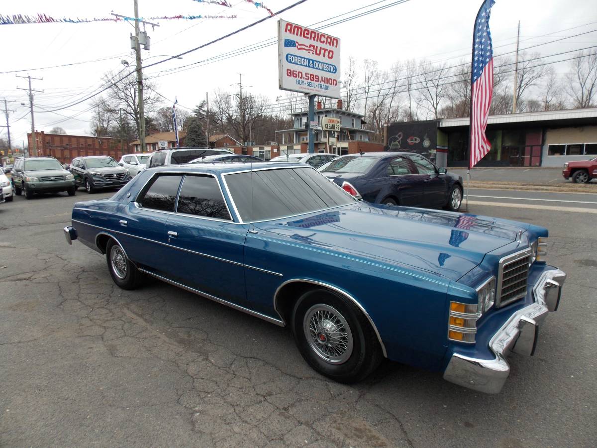 Ford-Ltd-1977-blue-98817-1