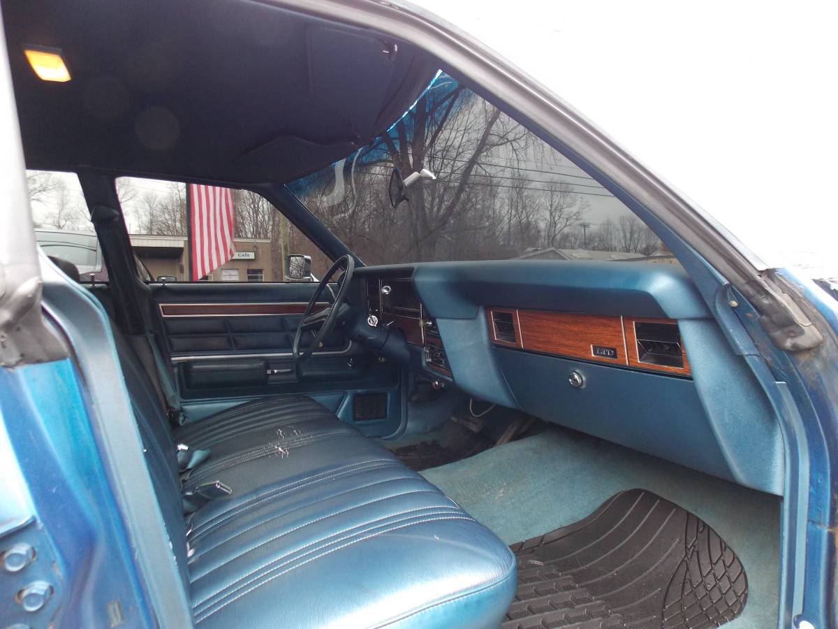 Ford-Ltd-1977-blue-98817-16