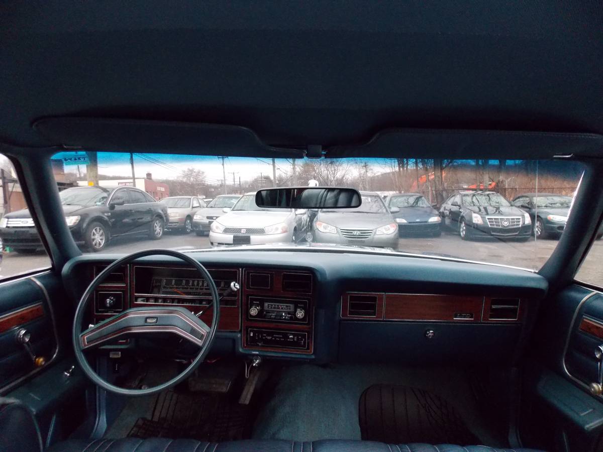 Ford-Ltd-1977-blue-98817-18