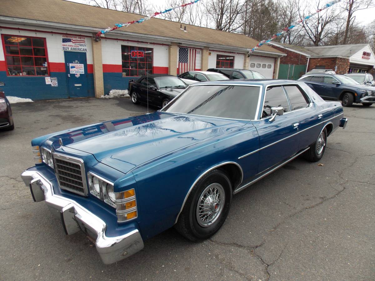 Ford-Ltd-1977-blue-98817-2