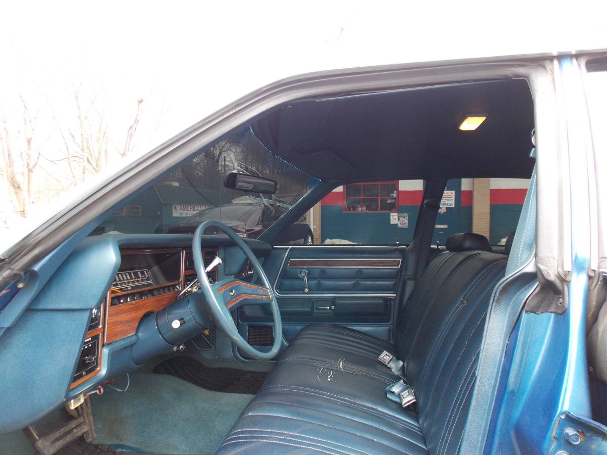 Ford-Ltd-1977-blue-98817-5