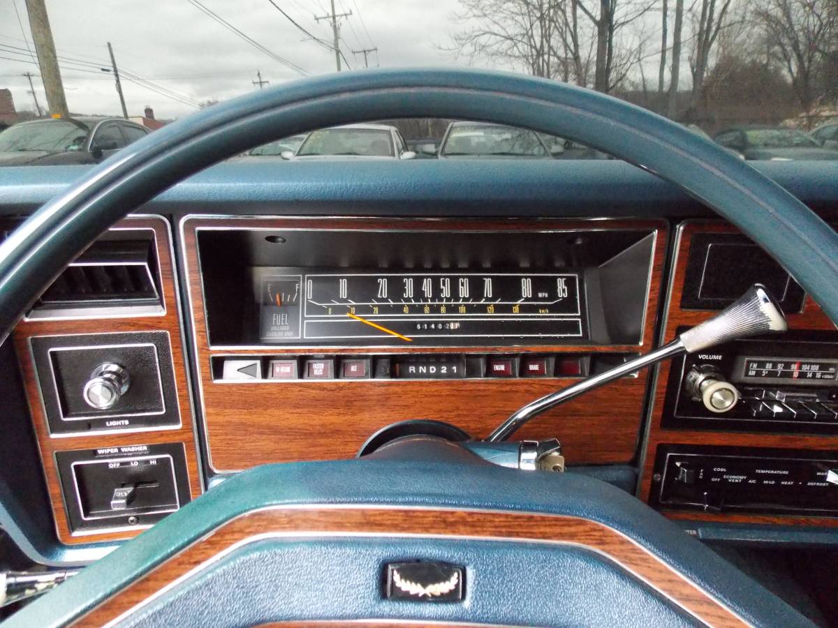 Ford-Ltd-1977-blue-98817-6