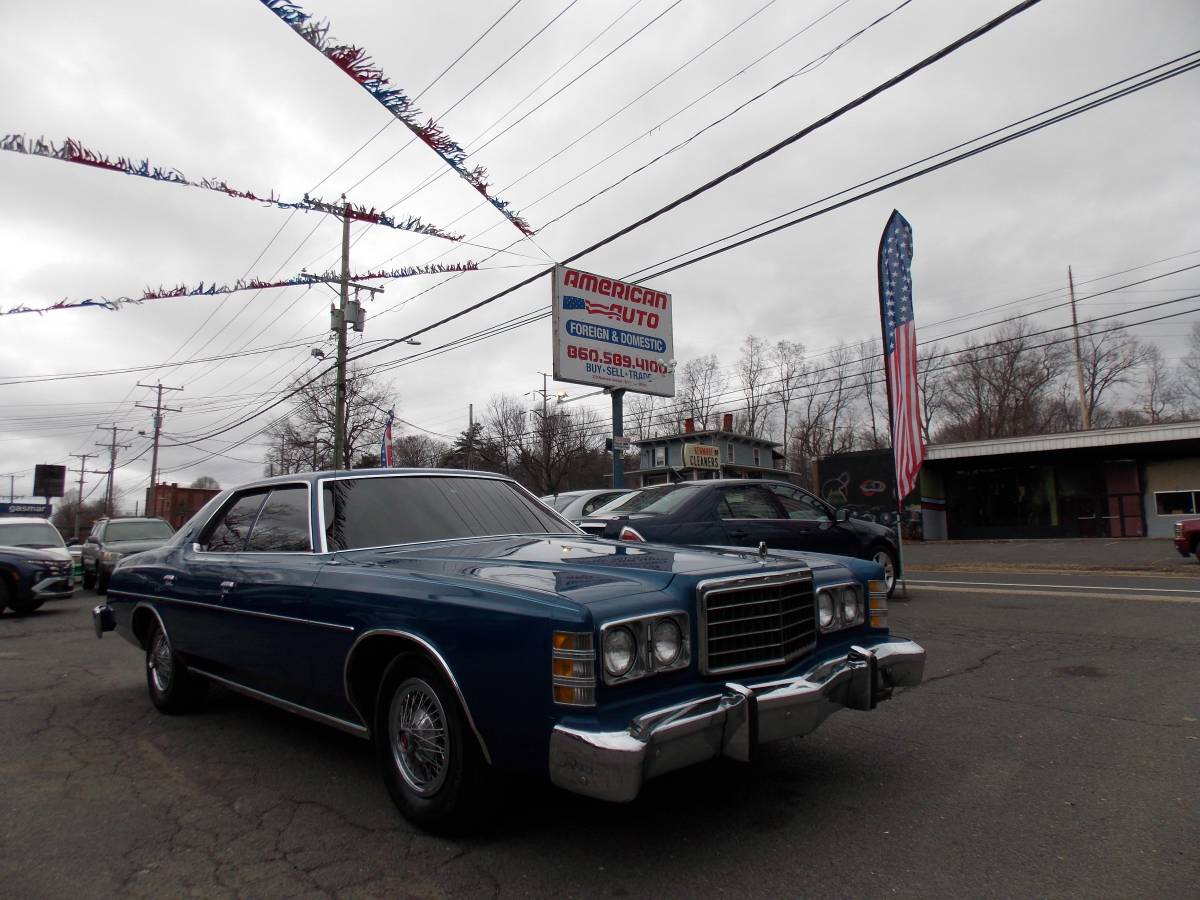 Ford-Ltd-1977-blue-98817