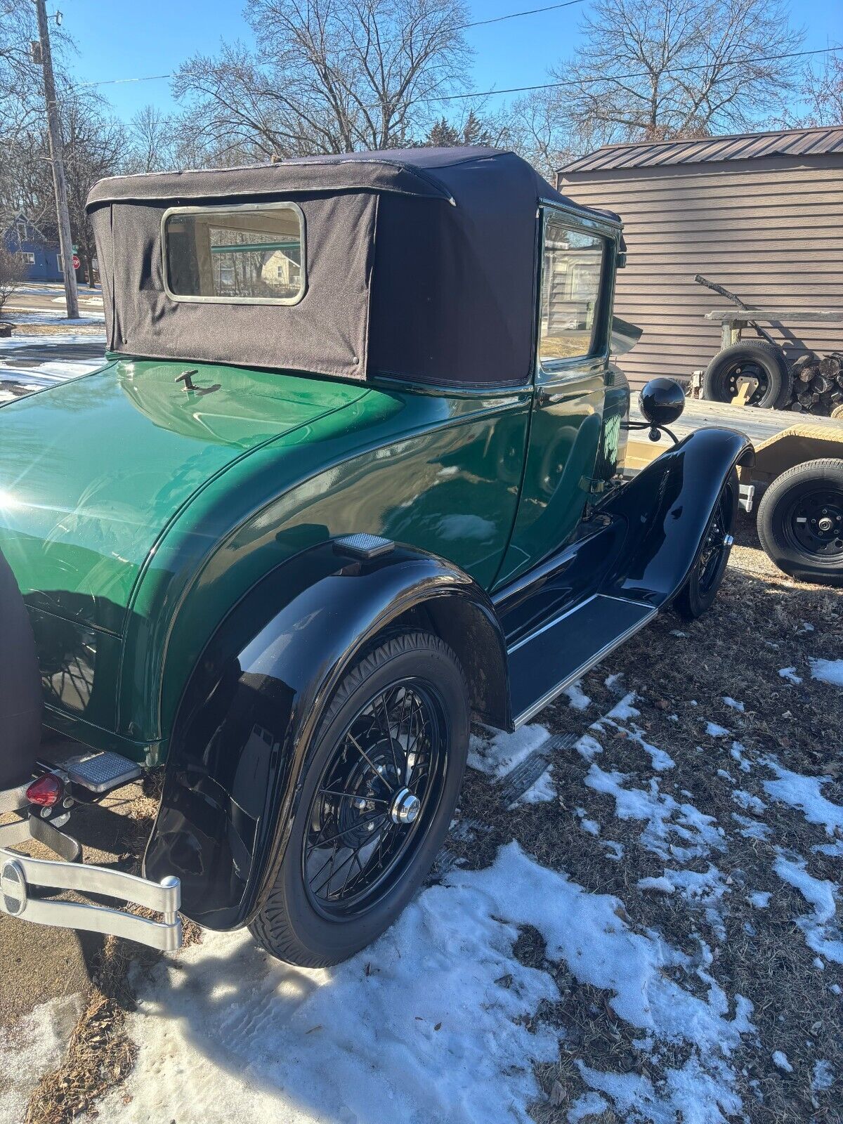 Ford-Model-A-Coupe-1928-Green-Tan-149119-1