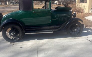 Ford-Model-A-Coupe-1928-Green-Tan-149119-11