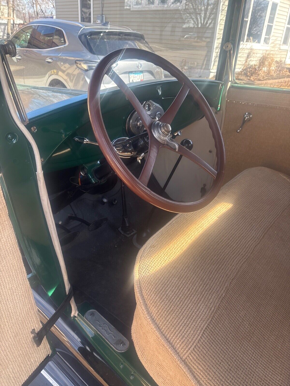 Ford-Model-A-Coupe-1928-Green-Tan-149119-15