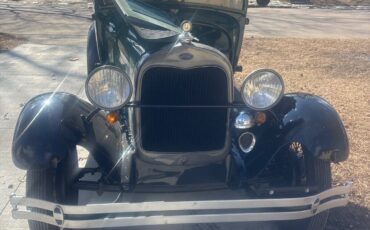 Ford-Model-A-Coupe-1928-Green-Tan-149119-3