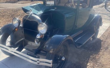 Ford-Model-A-Coupe-1928-Green-Tan-149119-4