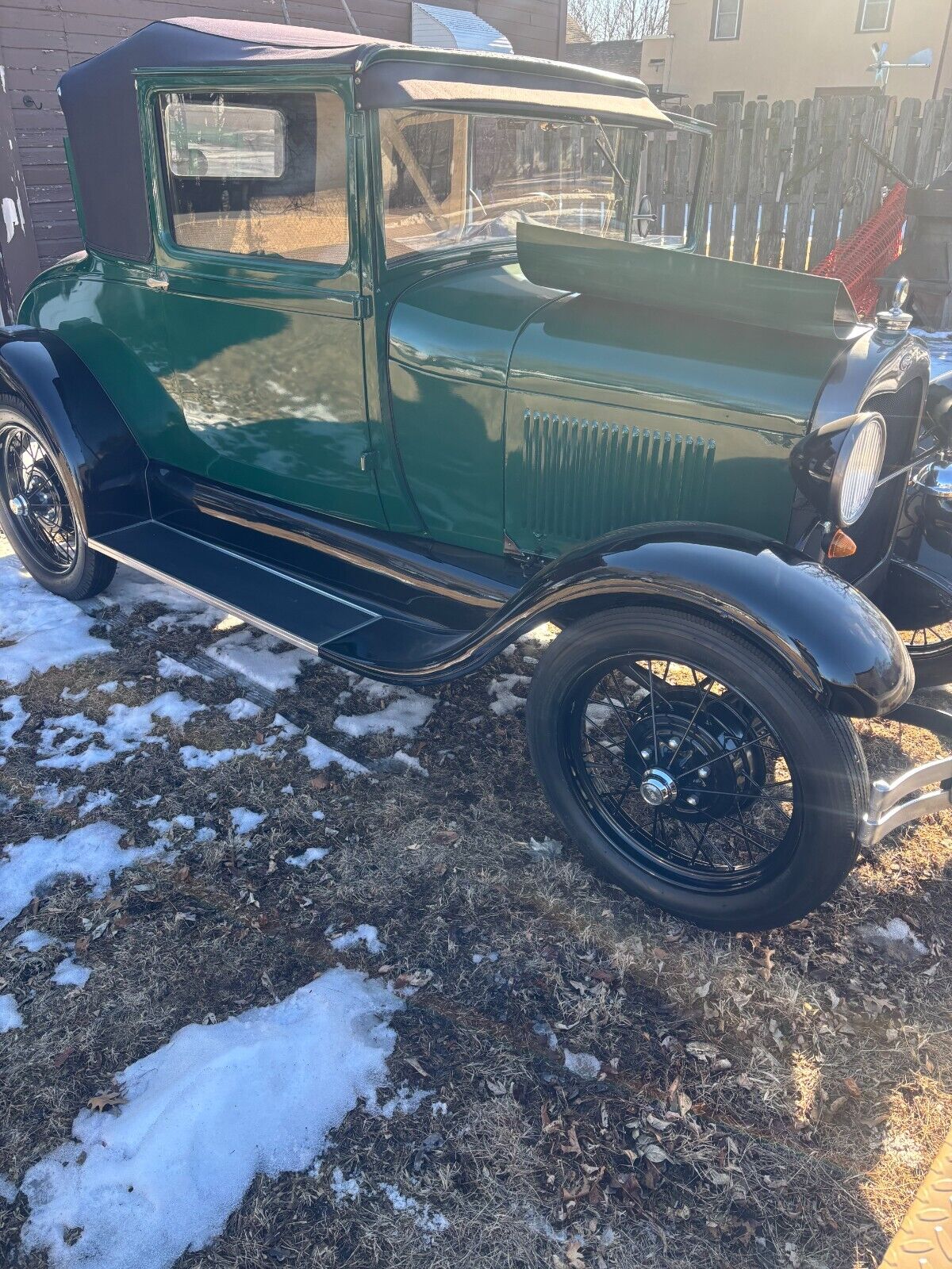 Ford-Model-A-Coupe-1928-Green-Tan-149119