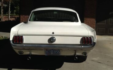 Ford-Mustang-1966-white-34121-1