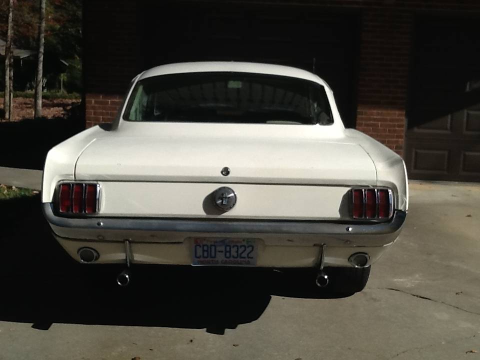 Ford-Mustang-1966-white-34121-1