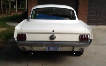 Ford-Mustang-1966-white-34121-11