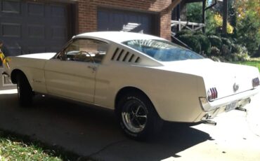 Ford-Mustang-1966-white-34121