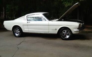 Ford-Mustang-1966-white-34121-6