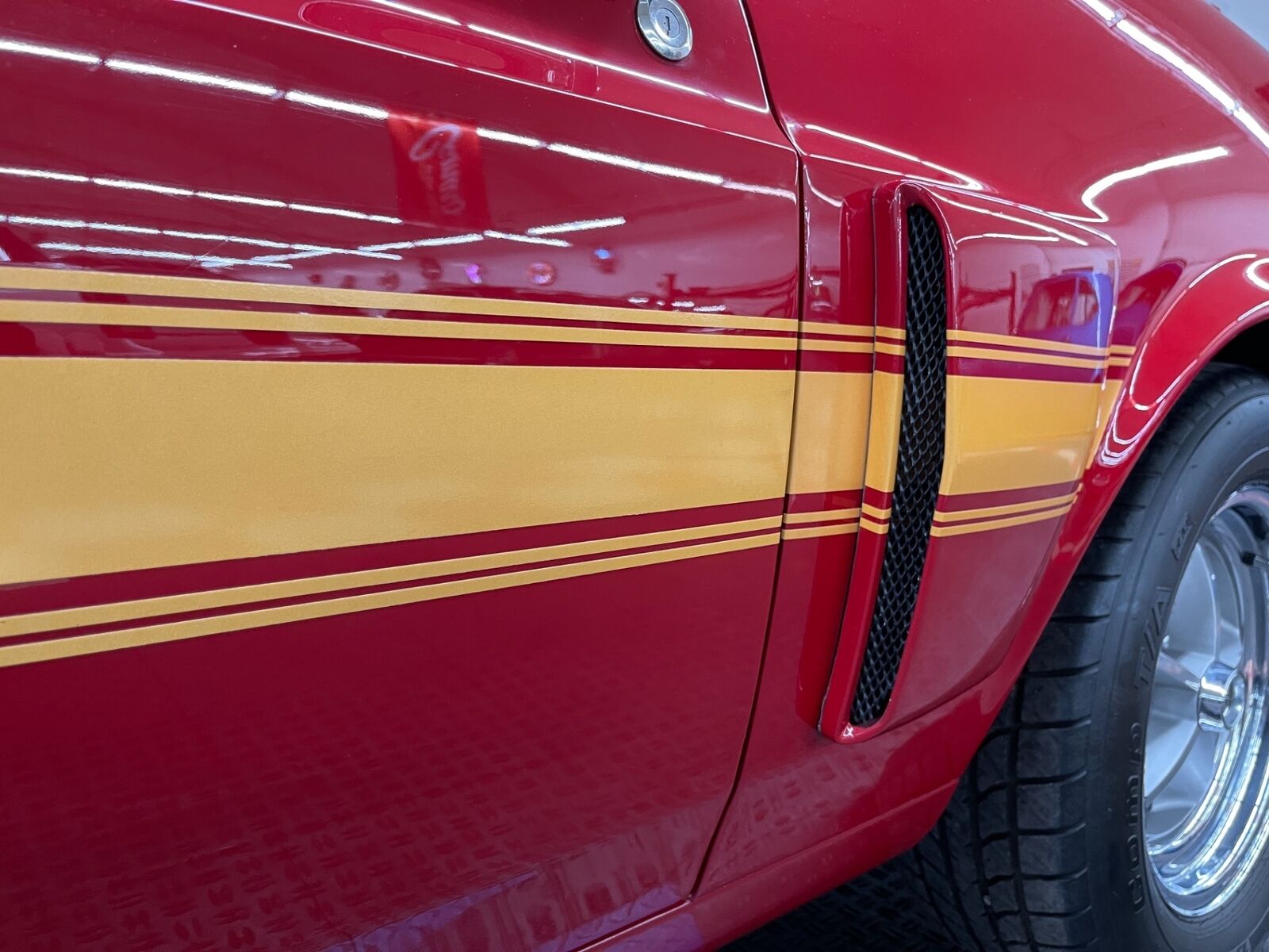 Ford-Mustang-1969-Red-Black-62880-22