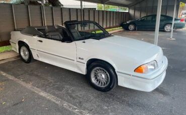 Ford-Mustang-1987-white-115872-1