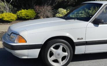 Ford-Mustang-1991-204386-1