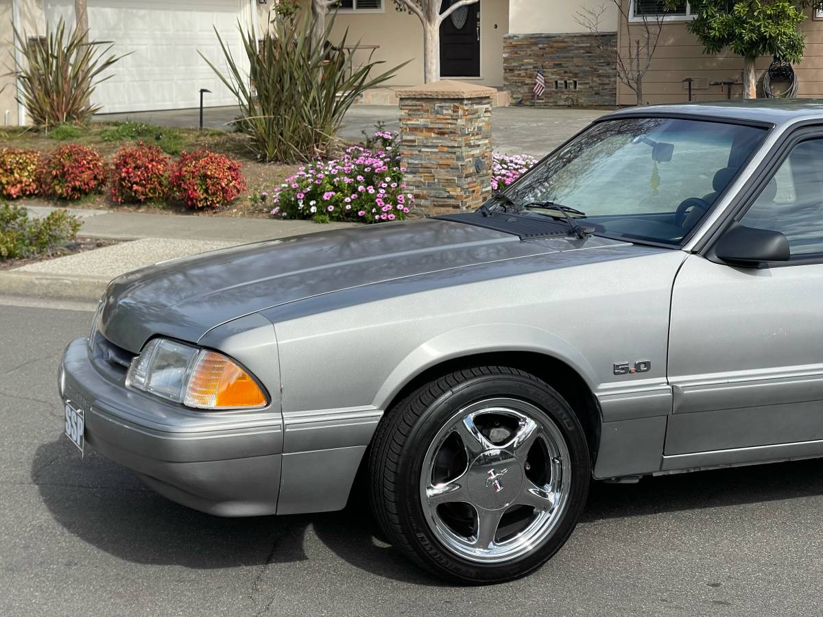 Ford-Mustang-1992-309476-1