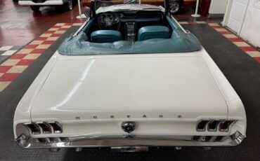 Ford-Mustang-Cabriolet-1967-White-Other-Color-0-18