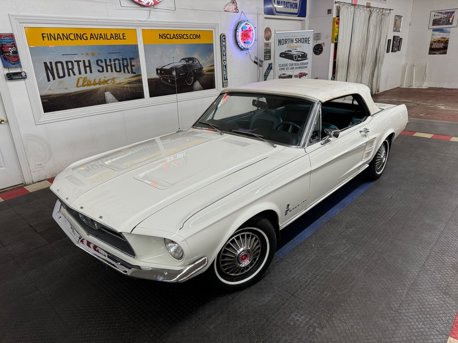 Ford-Mustang-Cabriolet-1967-White-Other-Color-0-4