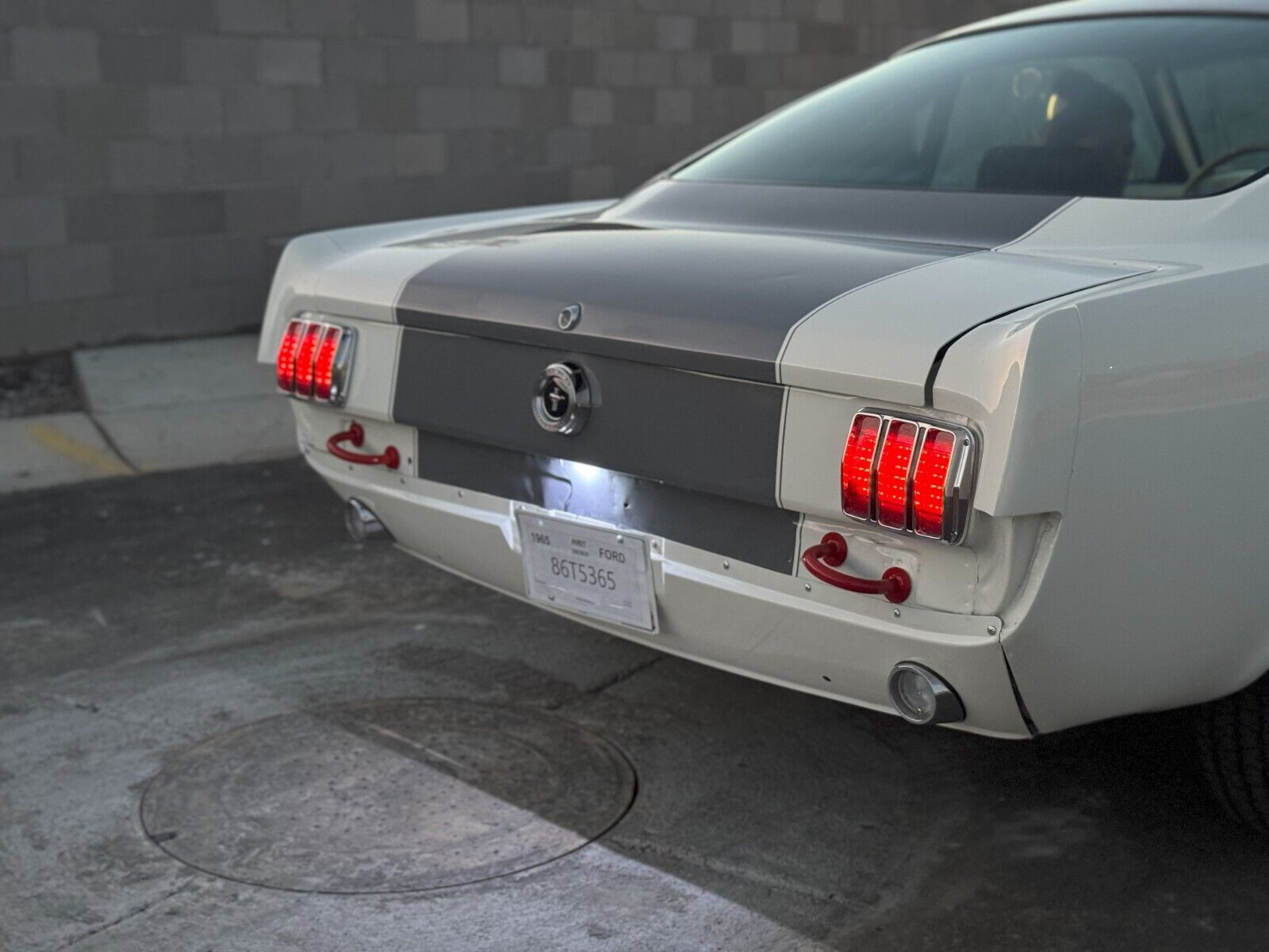 Ford-Mustang-Coupe-1965-White-161-18