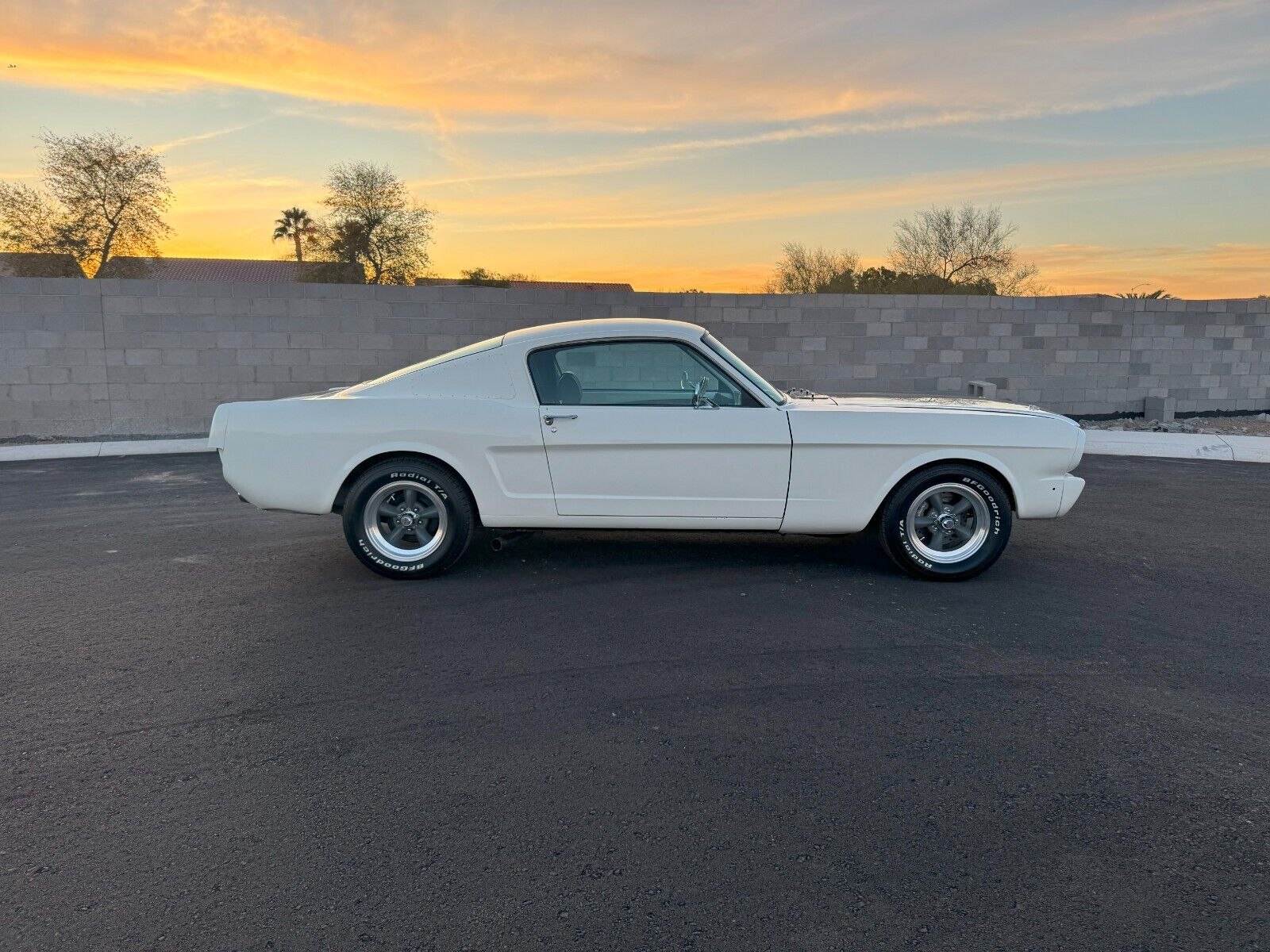 Ford-Mustang-Coupe-1965-White-161-27