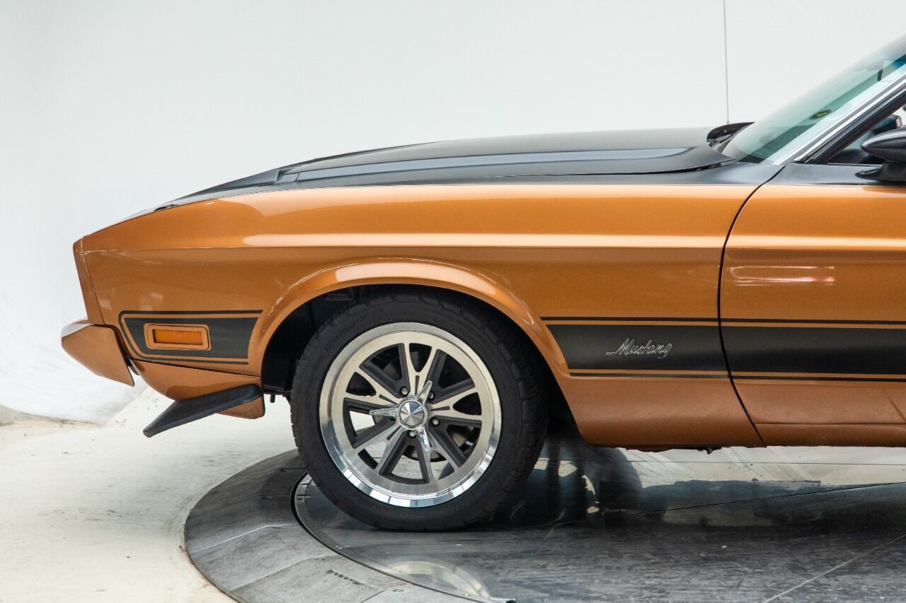 Ford-Mustang-Coupe-1973-Brown-Tan-155327-9