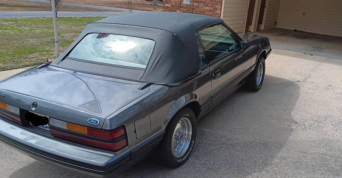 Ford-Mustang-convertible-1984-grey-8851-2