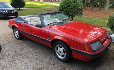 Ford-Mustang-convertible-1986-red-154201-11