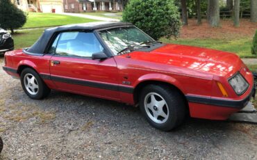 Ford-Mustang-convertible-1986-red-154201-12