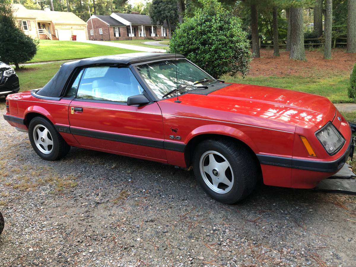 Ford-Mustang-convertible-1986-red-154201-12