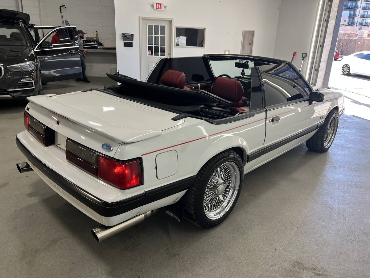 Ford-Mustang-convertible-1989-117482-5