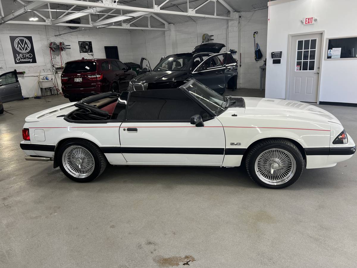 Ford-Mustang-convertible-1989-117482-6