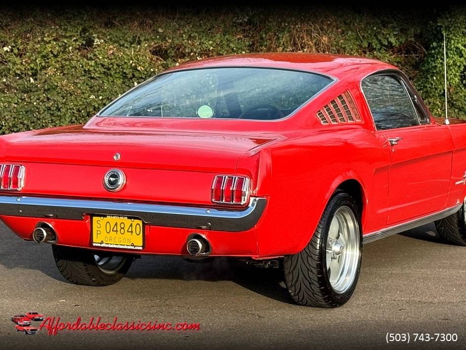 Ford-Mustang-fastback-1965-2-16