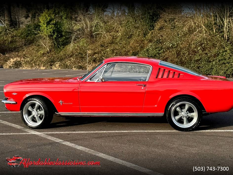 Ford-Mustang-fastback-1965-2-18