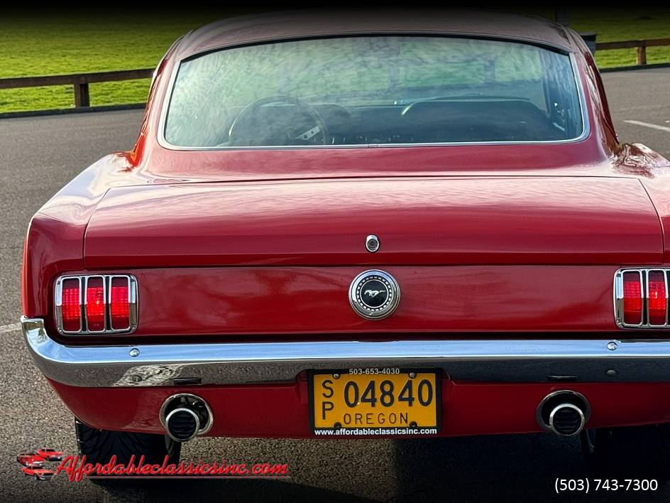 Ford-Mustang-fastback-1965-2-21