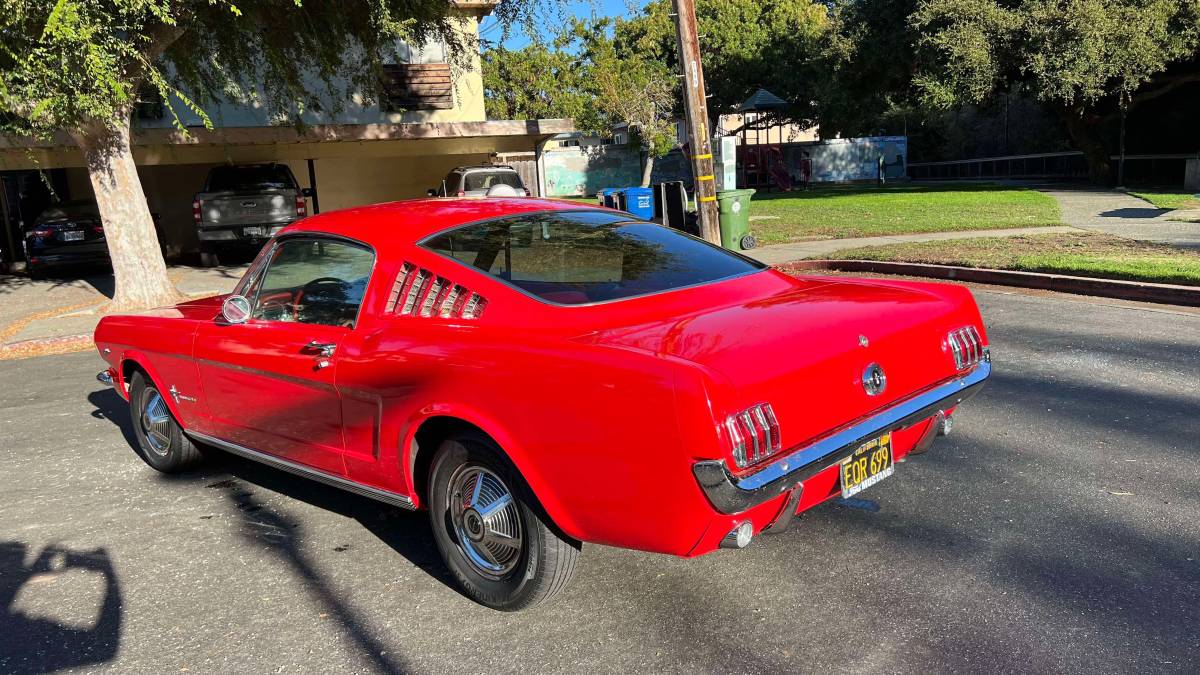 Ford-Mustang-fastback-1965-80467-4